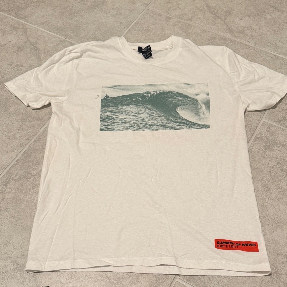 Forever 21 White Surf Graphic Tee - Picture 1 of 3